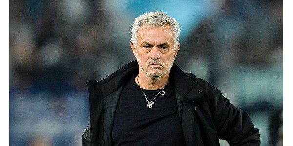Oči Joséa Mourinha bile su pune suza od nevoljkosti da ode